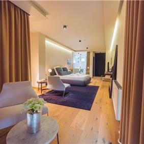 Luxury 7 Bedroom Dubrovnik Beachfront Villa with Infinity Pool, Sleeps 14